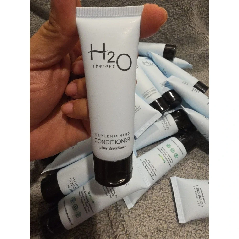 Lot of 35 H20 Therapy Conditioner Travel Size 1‎ oz Bottles
